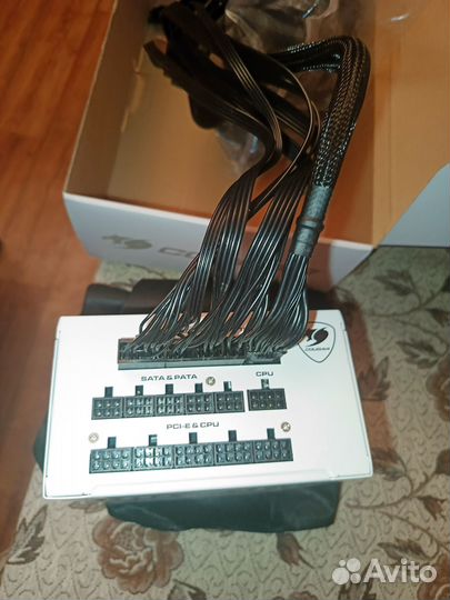 Блок питания Cougar polar 1050 Белый