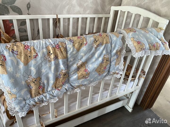 Кровать с маятником