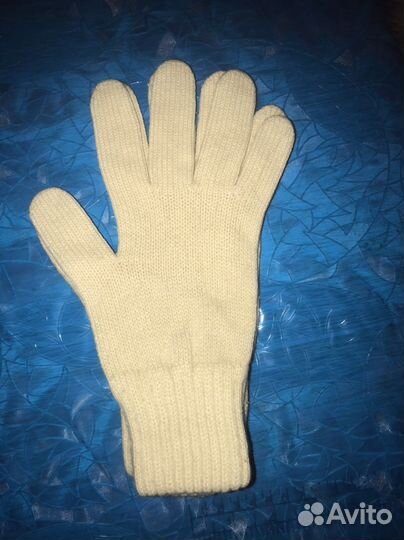 Шапка и перчатки женские