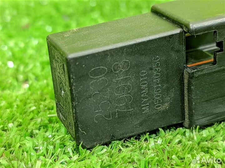 Реле Infiniti Fx35 S50 VQ35DE 2005