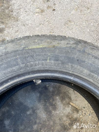 Bridgestone TS-02 195/65 R15