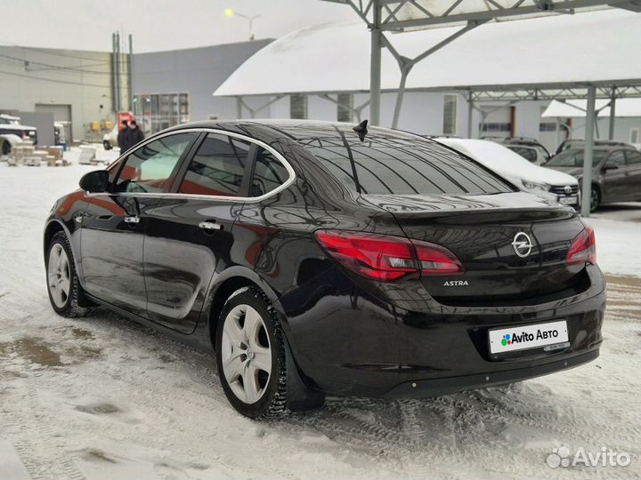 Opel Astra 1.6 AT, 2013, 165 500 км