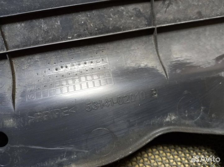 Дефлектор радиатора toyota corolla ZZE120