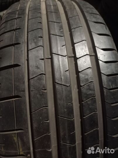 Pirelli P Zero PZ4 L.S. 255/45 R20 101Y