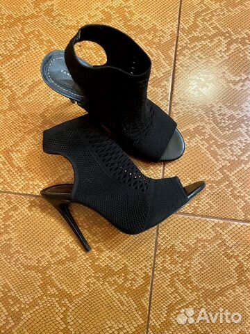 Босоножки zara