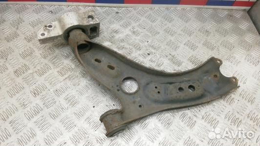 Рычаг передний нижний правый volkswagen passat B7