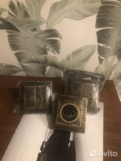 Молдинг-декор,розетки,держатели