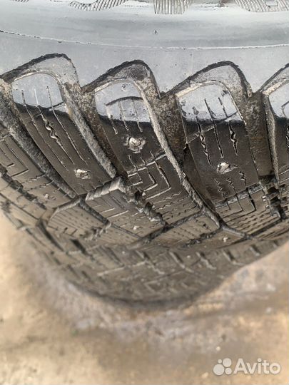 Goodyear Ultragrip Ice Arctic 215/65 R16