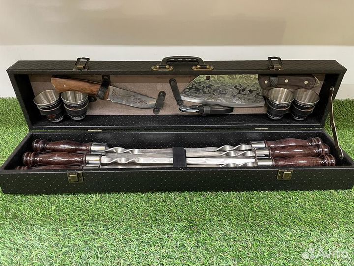 Набор шампуров в кейсе в подарок