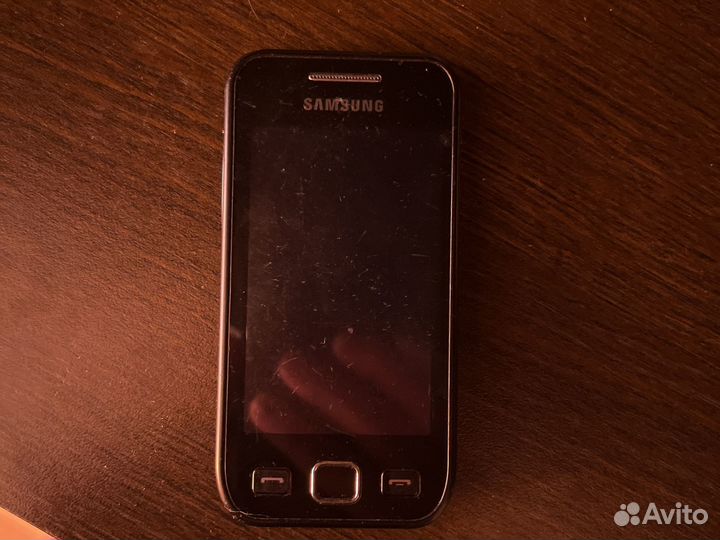 Телефон Samsung
