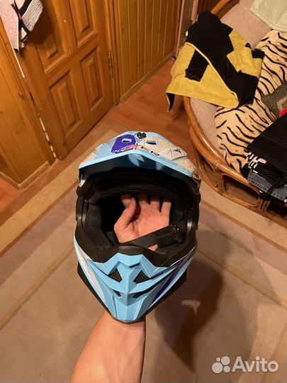 Кроссовый шлем Hizer