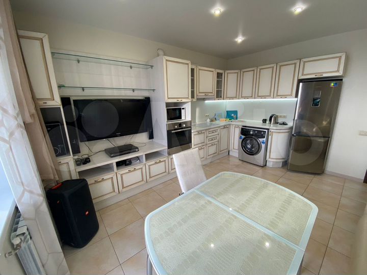 2-к. квартира, 80 м², 7/10 эт.