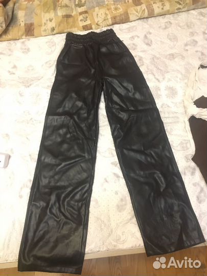 Кожаные брюки широкие