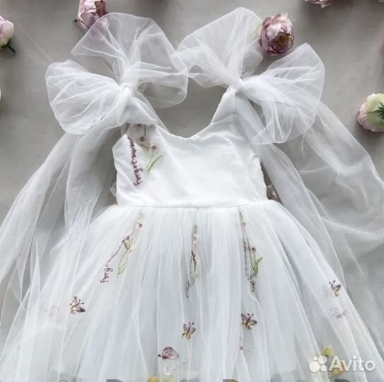 Платье белое 116