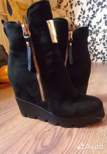 Ботинки женские