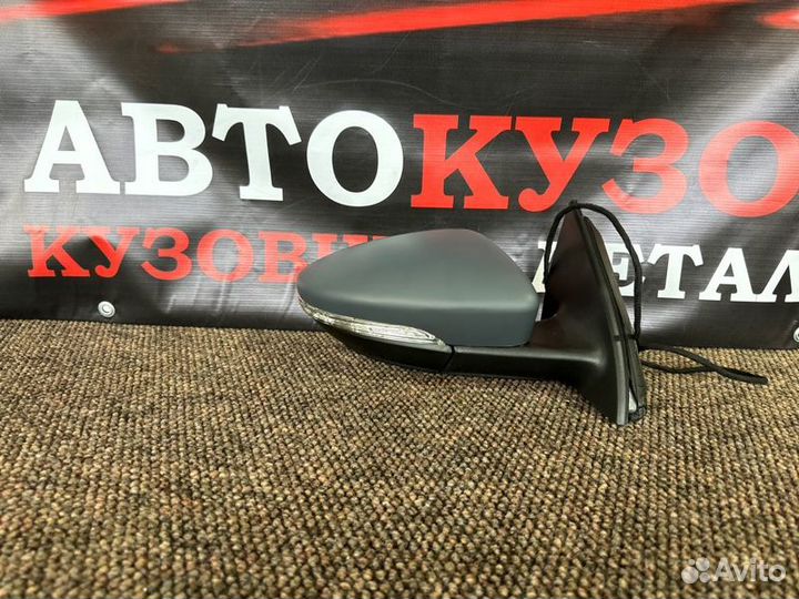 Зеркало боковое правое Volkswagen Passat B7