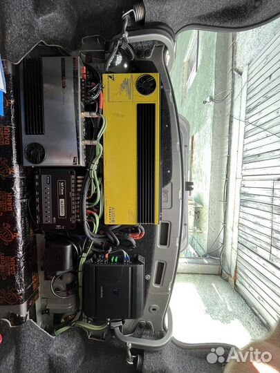 2 Усилители 4 канальных и процессор 9 каналов