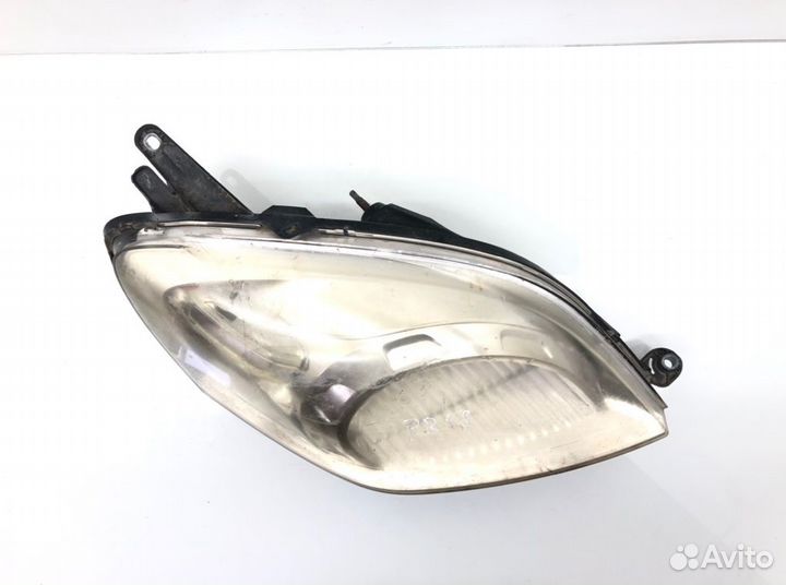 Фара правая Peugeot Bipper 1.4 HDI 2009