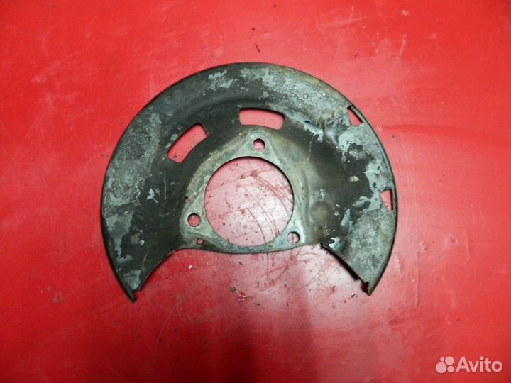 Пыльник тормозного диска 13324457 Opel Astra J P10