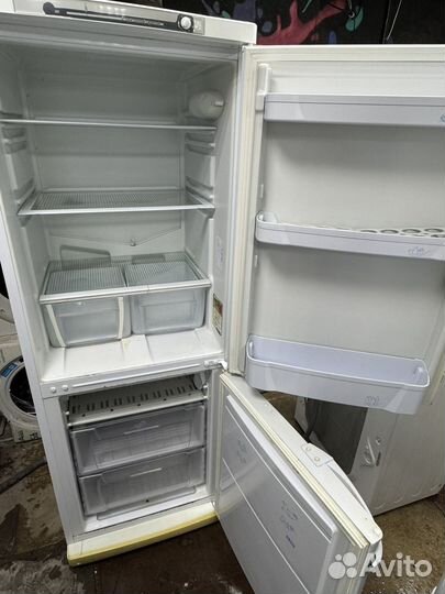 Холодильник indesit