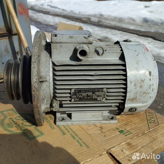 Электродвигатель 380/220в; 2,2 квт; 1500 об/мин