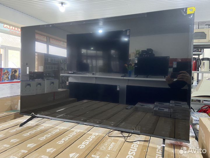 Телевизор SMART Hisense 165см