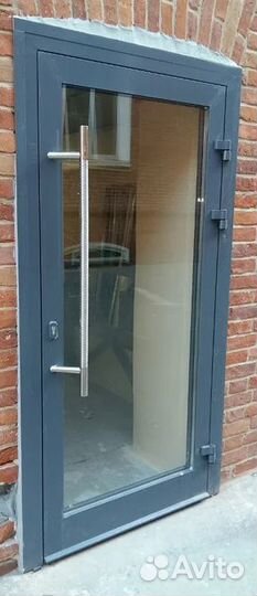 Дверь входная алюминий