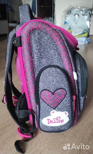 Портфель рюкзак школьный