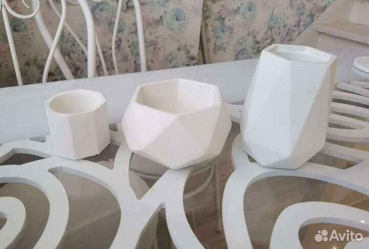 Вазы подставки кашпо изделия из гипса