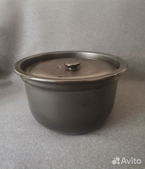 Кастрюля с крышкой керамическая 3л, новая