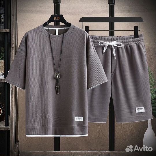 Мужской костюм футболка с шортами L