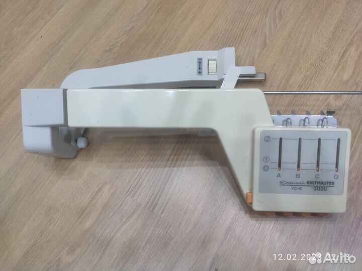 Два сменника цвета для вязальной машины