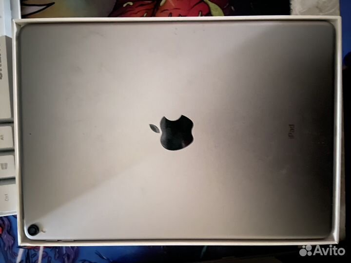 Продам iPad pro 2017 года