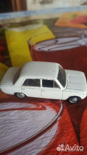 Ваз 2101 Копейка и Газ 21Т Волга Деагостини лот
