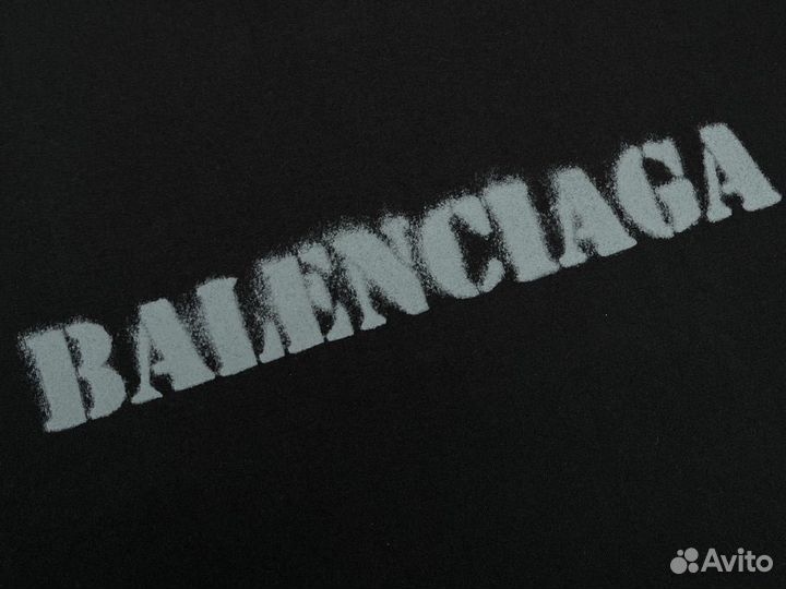 Футболка Balenciaga