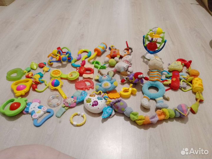 Развивающие игрушки пакетом