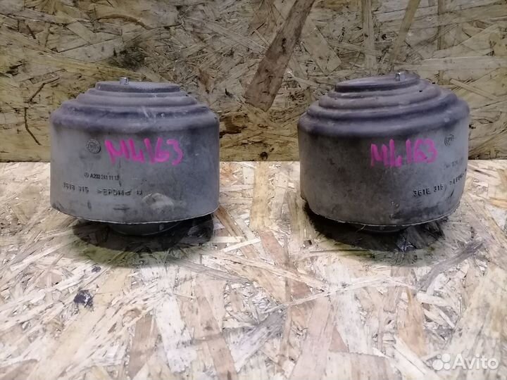 Подушка двигателя Mercedes ML 163 3.2