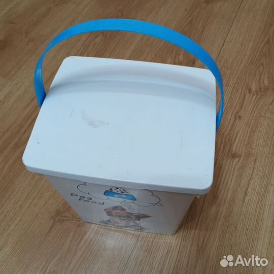 Контейнер для корма