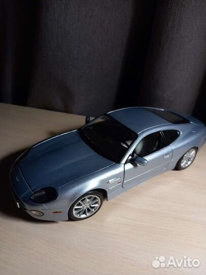 Aston Martin DB7 Vantage Модель автомобиля