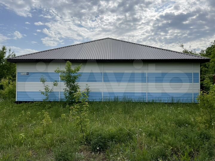 Здание 207м2 с земельным участком 48 соток