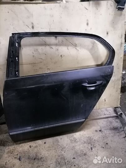 Дверь задняя левая правая Шкода superb