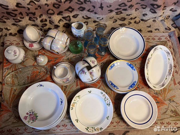 Набор столовой посуды времён СССР