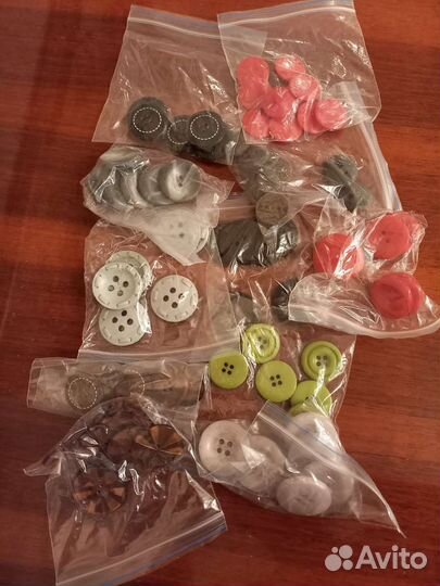 Пуговицы в ассортименте.Магнитный замок-застежка
