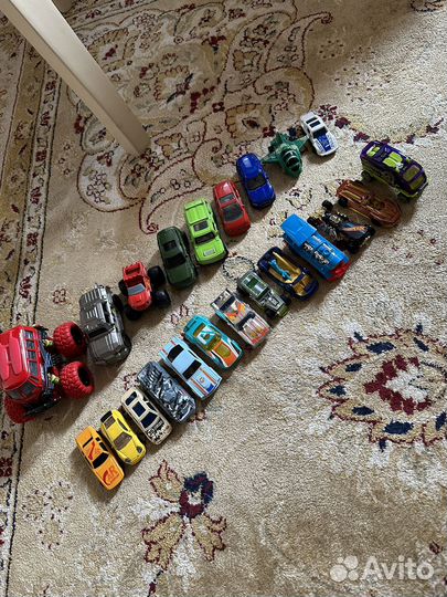Металлические машинки Hot wheels и др