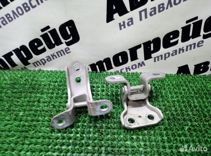 Петля дверная передняя правая Toyota Camry ACV30