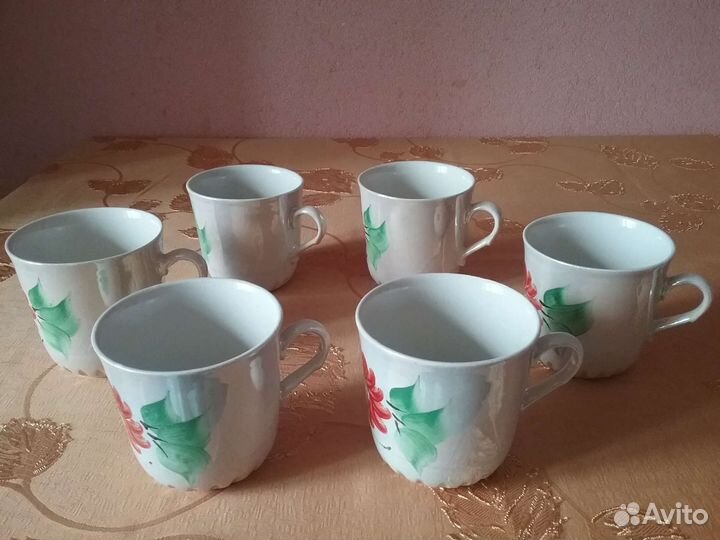 Набор кружек и кувшин