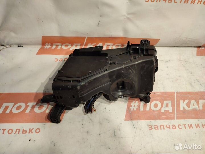 Блок предохранителей Peugeot 207