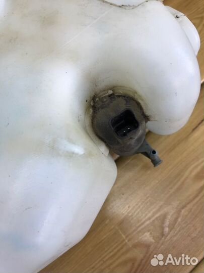 Бачок омывателя передний Renault Logan 2 K7M 2015