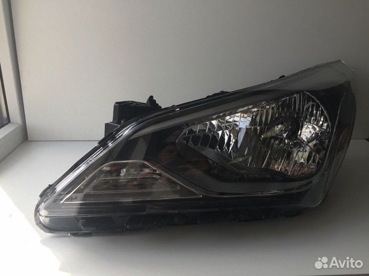 Фара передняя левая Hyundai Solaris 2014- Рест