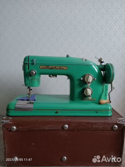 Швейная машинка Тула модель 1 с ручным приводом